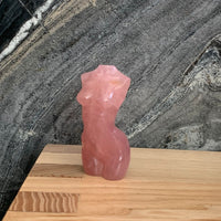 Figura De Mujer Cuarzo Rosa